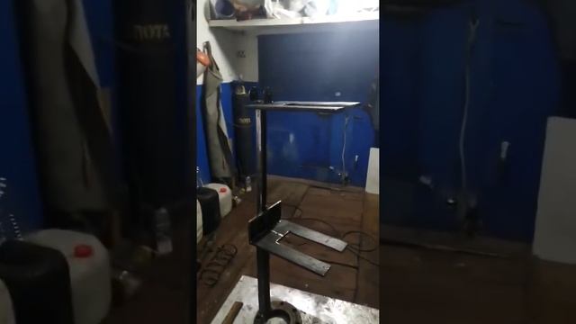 самоделки для гаража, сто. Съемник стойки амортизатора и пружины амортизатора. ?