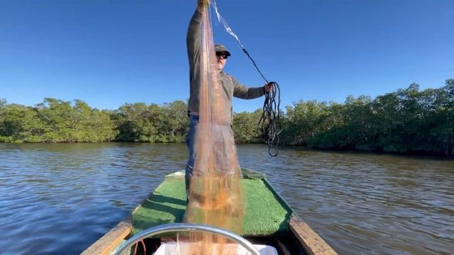 Как наловить кучу кефали за 30 минут!Рыбалка как поймать кефаль! Как засолить икру! Засолка икры!