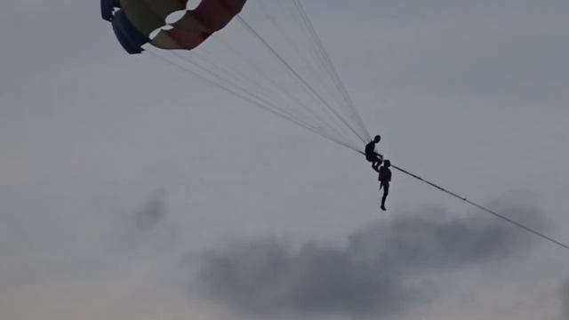 ПЛЯЖ КАТА - ТУРИСТКИ ПОЗИРУЮТ! ПОКУПАЕМ АВТО в ТАИЛАНДЕ. ТМ-30. Отель Centara Kata Resort