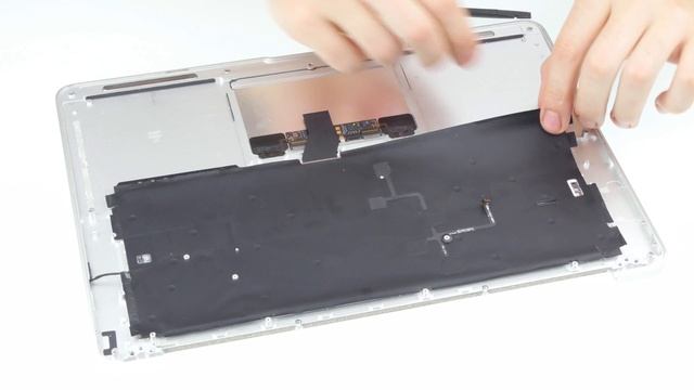 MacBook Air – Tastatur Reparieren (bei Wasserschaden), SSD / Akku Tauschen (A1369)