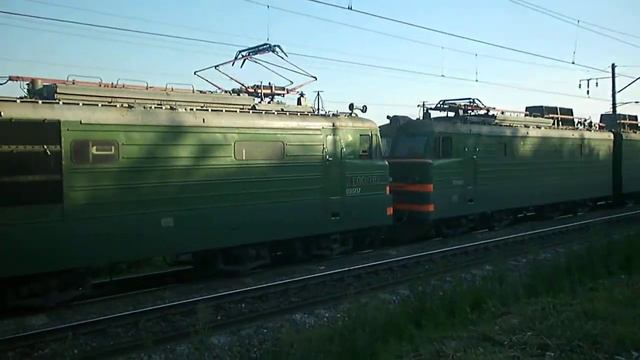 Сплотка электровозов ВЛ10 и ВЛ10У