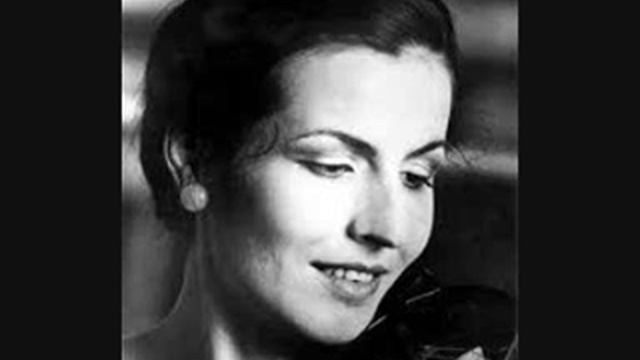 VANYA MILANOVA PLAYS DVORAK VIOLIN CONCERTO IN A MINOR