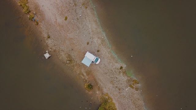 VW T3 Westfalia Joker 1981 Vs. VW T6 California Ocean 2016