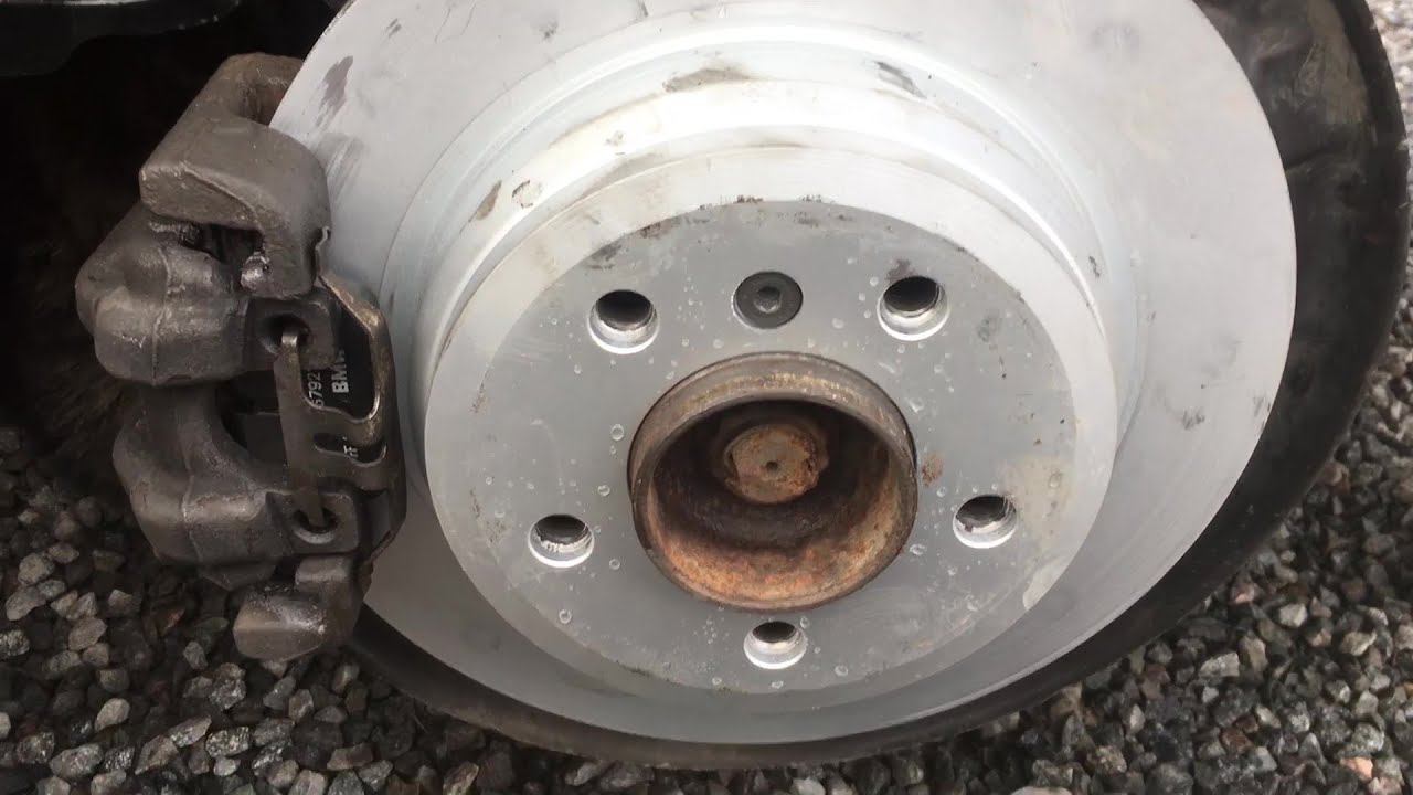 Замена задних тормозных дисков BMW F30