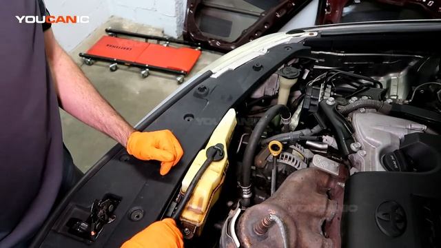 2012-2017 Toyota Camry XV50 Check And Add Engine Coolant
