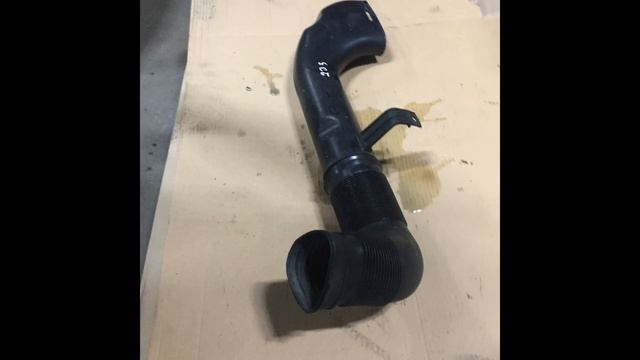 Патрубок между фильтром и коллектором Мерседес 203 A6110940387, A6110940587, 6110940387, 6110940587