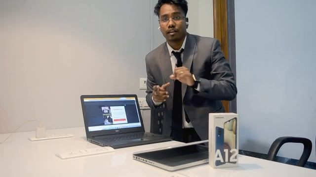 WHOLESALE LAPTOP MARKET IN DELHI | CHEAPEST LAPTOP MARKET | APPLE MACBOOK PRO NW VIDEO 2022