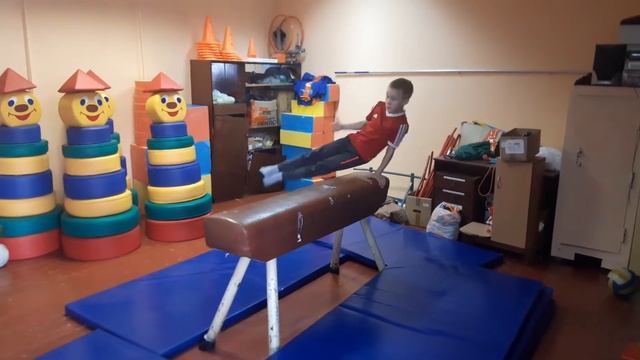 Упражнения на коне, 3 разряд