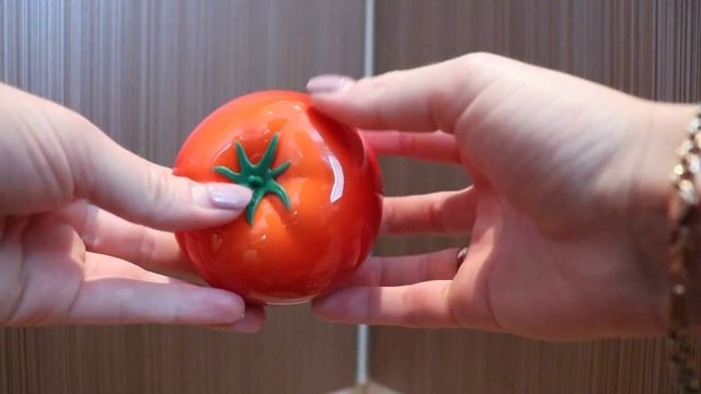 Осветляющая томатная маска для лица Tony Moly Tomatox Magic White