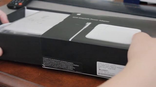Unboxing: Apple 85W Power Adapter/ Charger