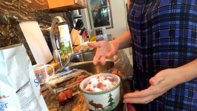 США ВАРЕНЬЕ ИЗ АМЕРИКАНСКОЙ КЛУБНИКИ МУЖ КРАСИВО РИСУЕТ ,А Я ДЕЛАЮ ВИКЕ МЕЛИРОВАНИЕ ЖИЗНЬ В АМЕРИКЕ