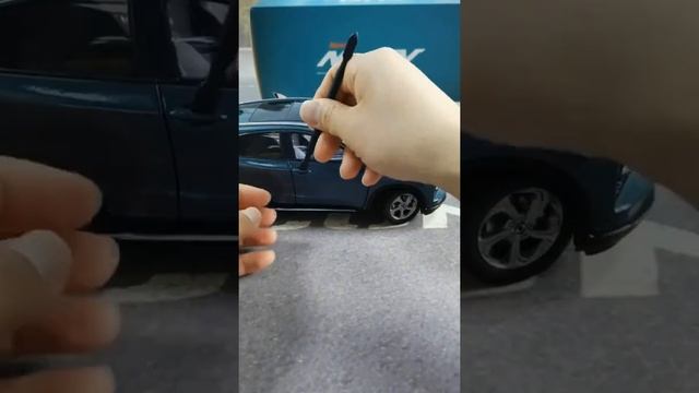 M-NV Sport SUV Unboxing