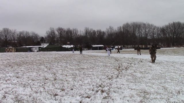 INFANTRYMAN'S GUIDE: Basic Principles For Individual Snow Camouflage