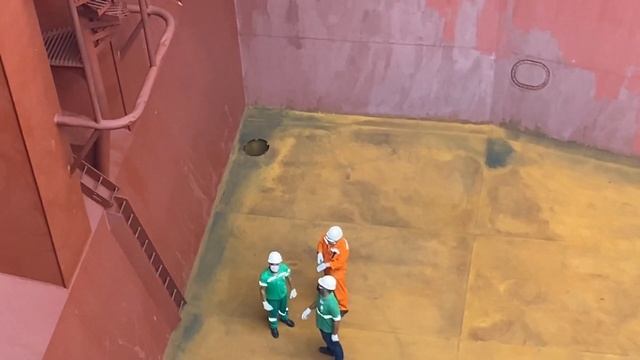 приемка трюмов на судне