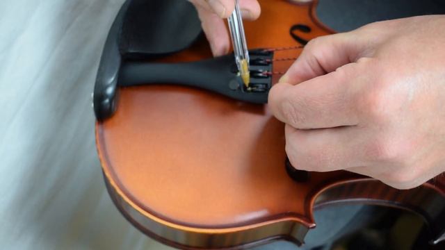 How To Change A Violin String | Kennedy Violins