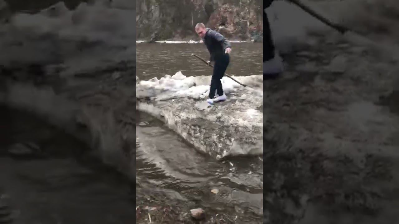 Чуть не упал #dangerous #мана #лед