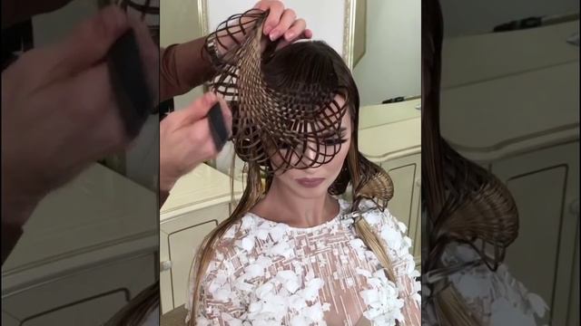 Георгий Кот - Прически своими руками №425