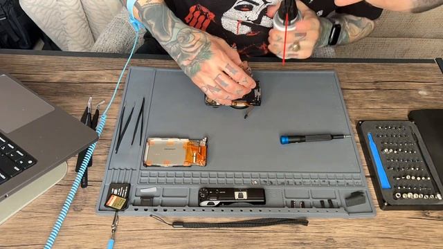 Ricoh GR IIIx | Dust Removal Timelapse