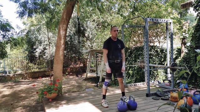 Толчок гирь 20 кг / по 10 раз × 18 подходов. 31.7.18