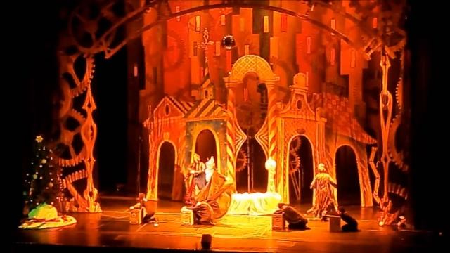 Новогодний спектакль театра Карамболь
