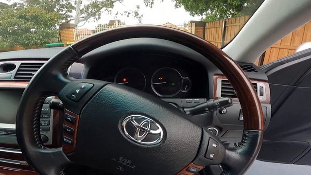 Toyota Crown Majesta 2007 Walk Around