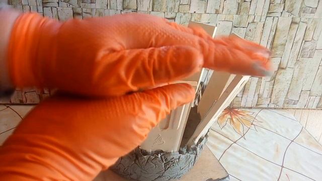 Советская Облицовочная Плитка Превратилась в Садовый Декор