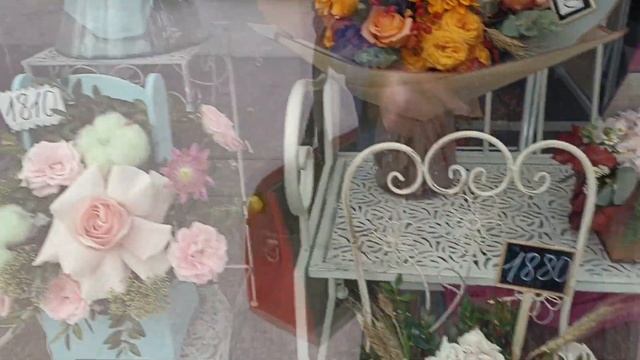 Букет цветов за бешеные деньги  из травы