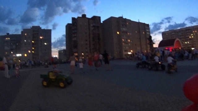 #Влог ✽ День Металлурга  ✽ Дискотека и Праздничный Салют !