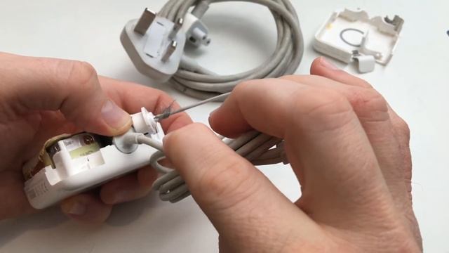 'Invisible' Fix for Apple MacBook MagSafe 2 Power Adapter/Charger