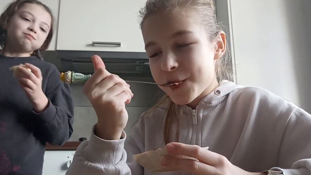 5 минут и 59 секунд хохлик кушает расплавленный шоколад смотреть без смс и регистрации онлай