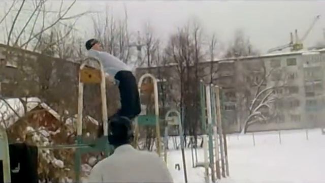 Подъем переворотом назад