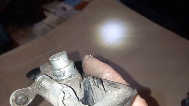 как поменять ручку двери, лада гранта ,калина    замена личинки двери.