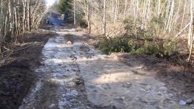 ЗИЛ 131 дизель вытаскивает металлолом