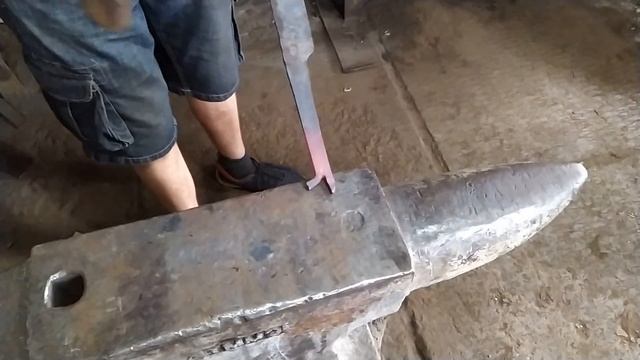 Как сделать Мачете из старой рессоры.