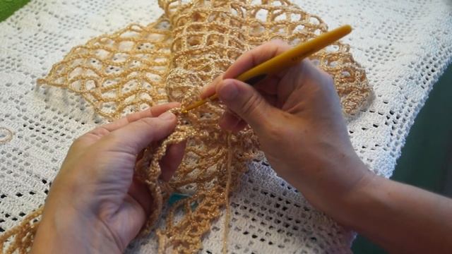 Золотой шраг .Crochet Beautiful Sleeves  ( В № 73)