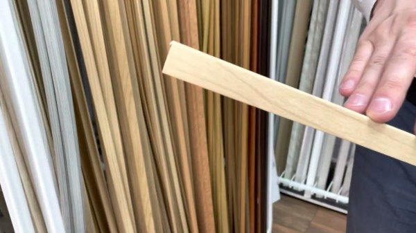 Угол ПВХ 20*20*2,75 м 0040