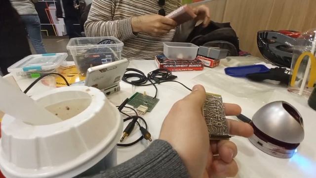 Электроника Юры в McDonald`s! ФизФак МГУ в МАКДОНАЛДСЕ?!?