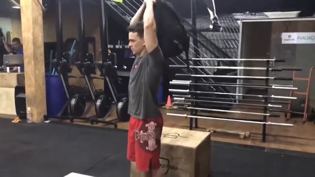 6 EXERCÍCIOS PARA TRÍCEPS PARA FAZER EM CASA! (Com Progressões)
