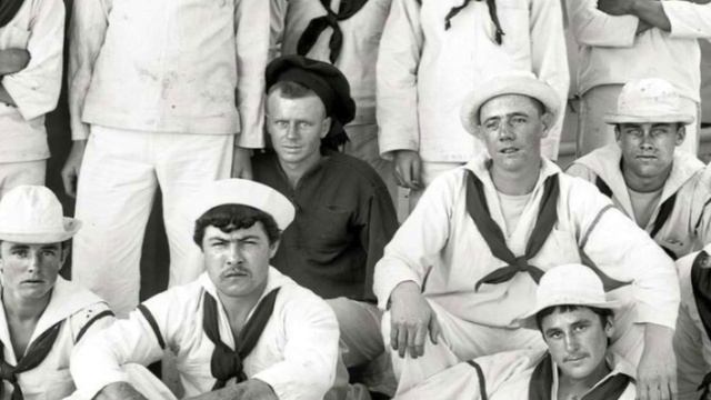 4 ГЛАВНЫЕ ОШИБКИ ПРИ УПОТРЕБЛЕНИИ ВОДЫ С ЛИМОНОМ ,И  КАКАЯ ВРЕД ДЛЯ ЗУБОВ ОТ ЛИМОНА !