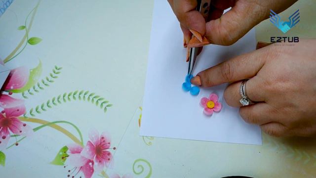 Quilling Card Three Gorgeous Little Flowers That Thrive In The Desert: Gift Idea To Cheer Someone U