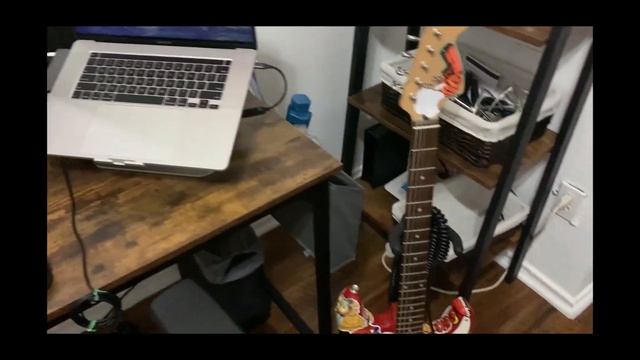 Minimalistic Desk Tour // Product Manager Edition