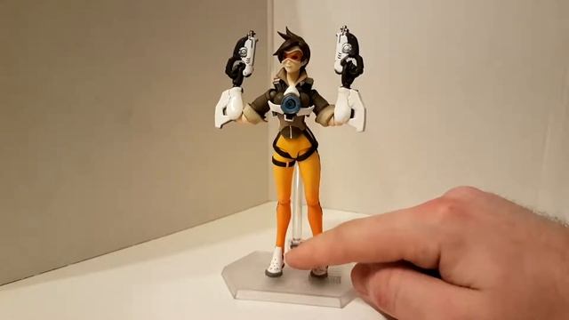 Review: Figma 352 - Tracer!