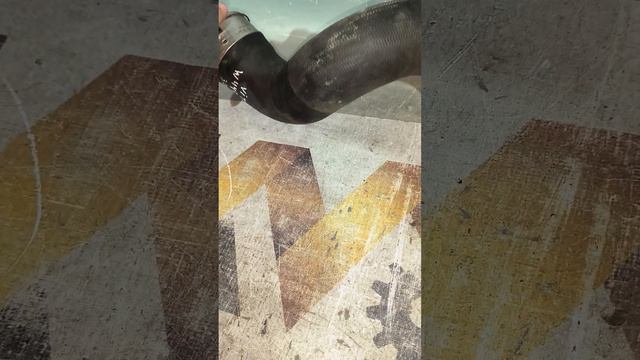 32777 Патрубок радиатора Mercede W447