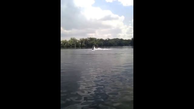 Пришельцы или Водный аттракцион?!