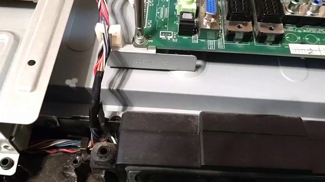 Ремонт телевизора Toshiba Отсутствует звук в динамиках.