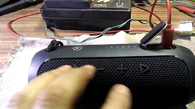 Блютуз Колонка JBL Flip 3 SE - не включается и не работает