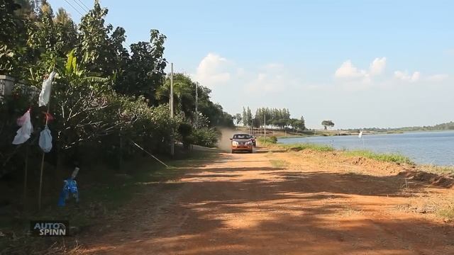 2014 Nissan NP300 Navara VS. Ford Ranger 3.2 4WD [Full Review]