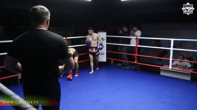 64 кг  Дзигоев Алексей (РСО Алания) Vs Закиров Муса (КК«Ахмат»)