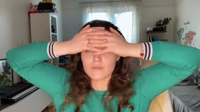 УБИРАЕМ МОРЩИНЫ НА ЛБУ .