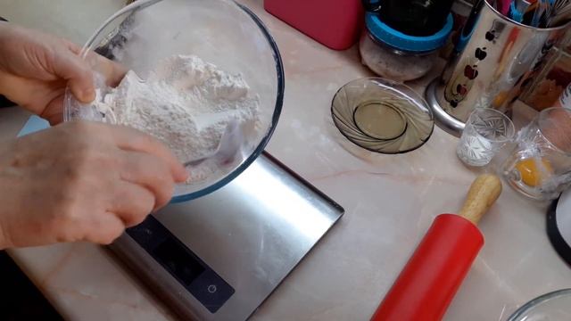 Сосиски в тесте / Булочки с сахаром и корицей.  Готовим вкуснятину...??????